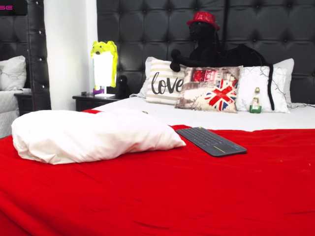 Zrzuty ekranu transmisji Nicoleex