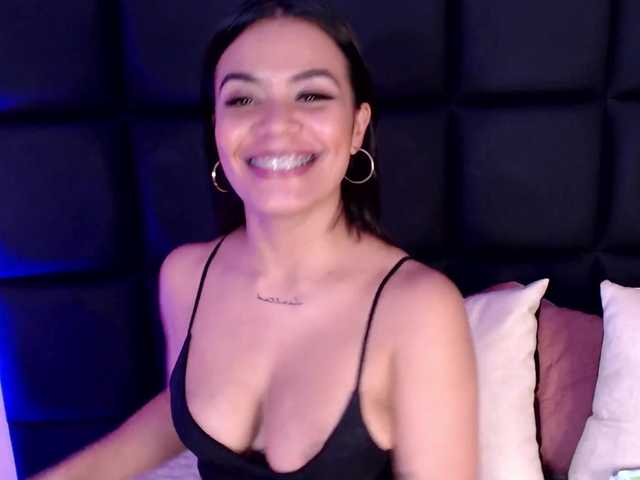 Zdjęcia NicoleVega Welcome to my room today Delicious blowjob 33 tks