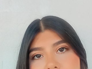Erotyczny czat wideo NicolleDiaz