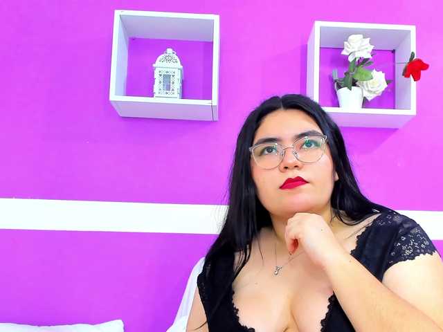 Zdjęcia Nicollehorny6 Hello guys welcome to my room, I want us to spend delicious, I am a very naughty girl. #sexy #cum #pussy #bigboobs #bignipples