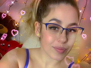 Erotyczny czat wideo NicollSweetXo