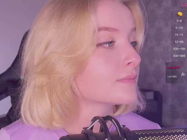 Zdjęcia Lil_Charm Hello. I am Aura, 21 years old ❤️Before a private chat write to me in a personal messages❤️Desirable vibration 50, 111 ❤️I'll dance naked @remain