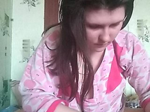 Zrzuty ekranu transmisji NikaMonroe