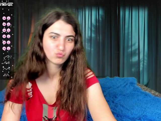 Zrzuty ekranu transmisji Nikki-Teylor