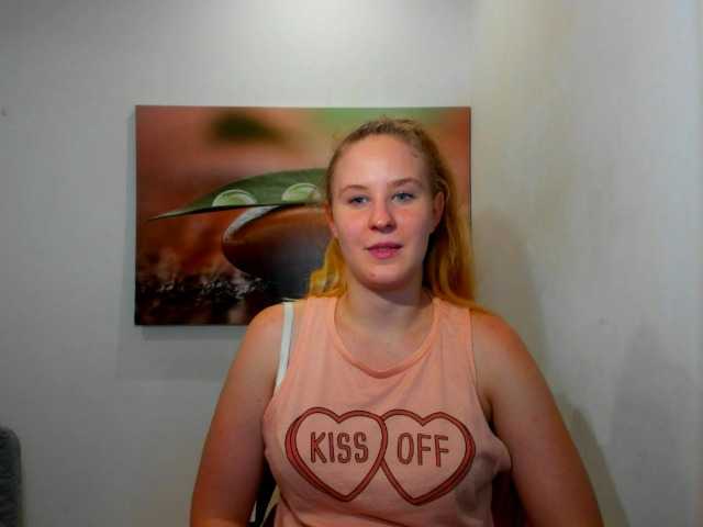 Zdjęcia nikkipeach18 THE LAST DAY HERE!!! Welcome in my #horny room! Come and #cum with me and enjoy this #hot day together :* #blonde