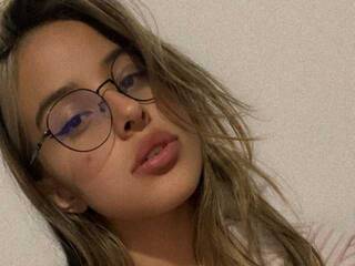 Erotyczny czat wideo NikolleWinner