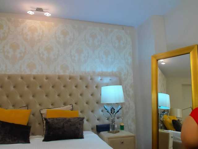 Zrzuty ekranu transmisji NinaCrystal