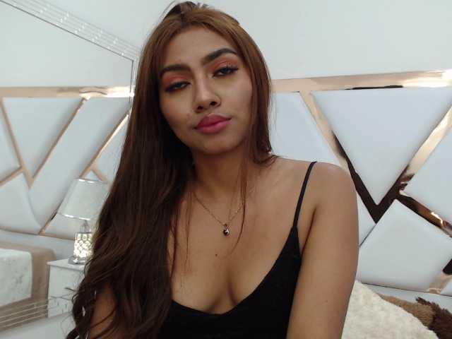 Zrzuty ekranu transmisji NinaStrong