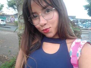 Erotyczny czat wideo Nini-23