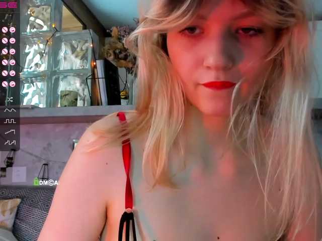 Zdjęcia Ninilina Let's fall in love and forget in the morning ❤️LOVENSE, DOMI give me your touches❤️START FROM 2 TOKENS..❤️And deeper, 49, 81, 505, I wanna cum. Feel me there, hear how wet I am. We can drown in lust in private, l like to describe my actions by voice..