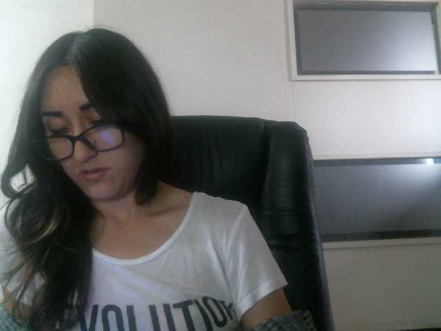 Zrzuty ekranu transmisji Ninimoon