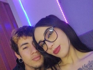 Erotyczny czat wideo NoahAndMegan