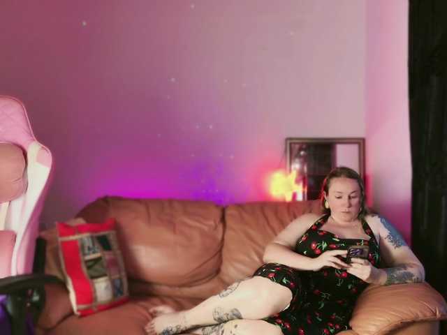 Zrzuty ekranu transmisji NylonQueen