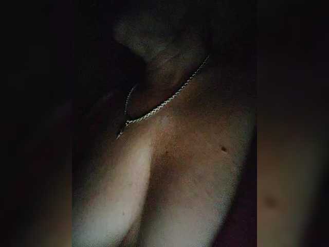 Zrzuty ekranu transmisji Sandra-Boobs