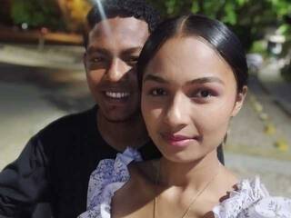 Erotyczny czat wideo Oliver-Mina