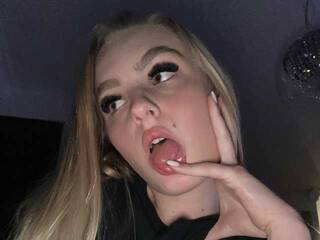 Erotyczny czat wideo OliviaKisss