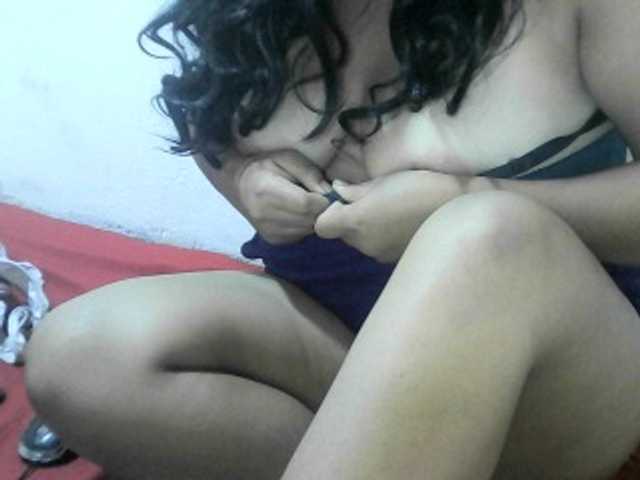 Zrzuty ekranu transmisji Olyabella