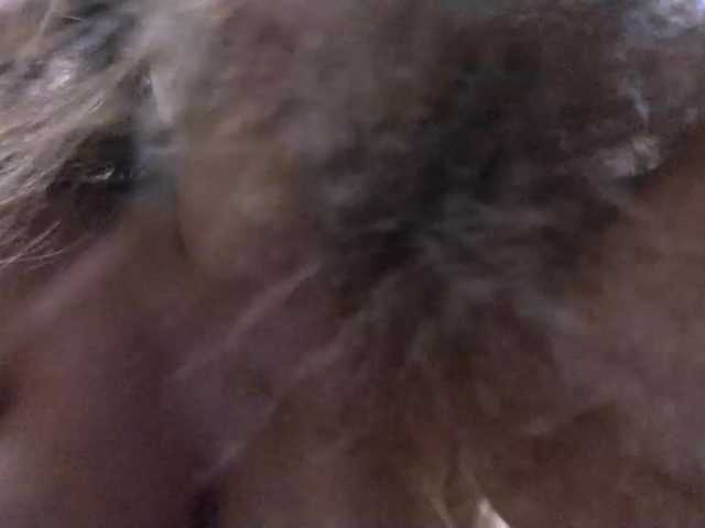 Zrzuty ekranu transmisji PaigeMcghay