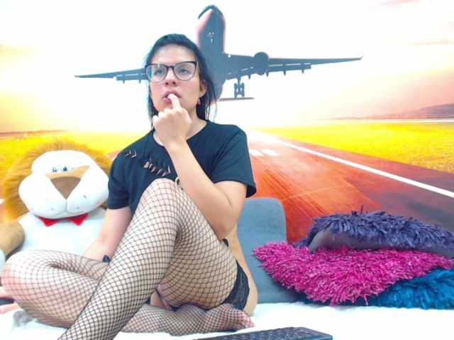 Zrzuty ekranu transmisji pamelamonroe