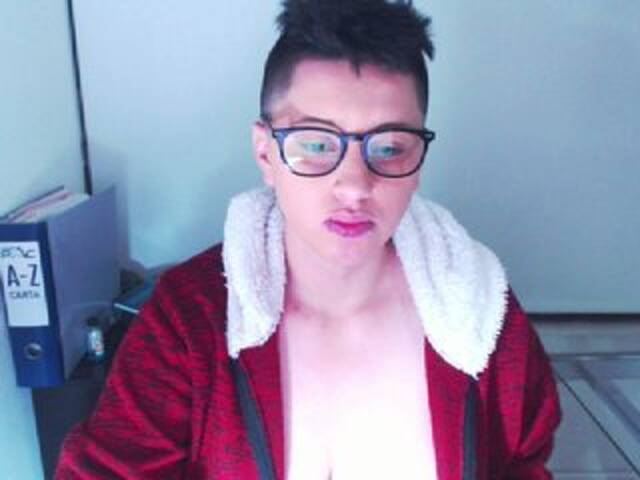 Zrzuty ekranu transmisji pamelasmith