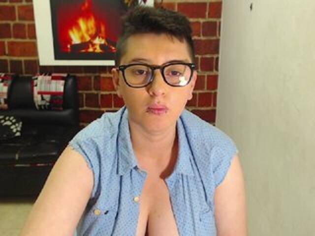 Zrzuty ekranu transmisji pamelasmith