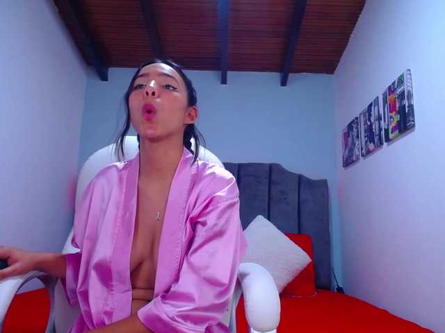 Zrzuty ekranu transmisji Paola-bigboobs