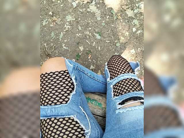 Zrzuty ekranu transmisji Pararaaadon