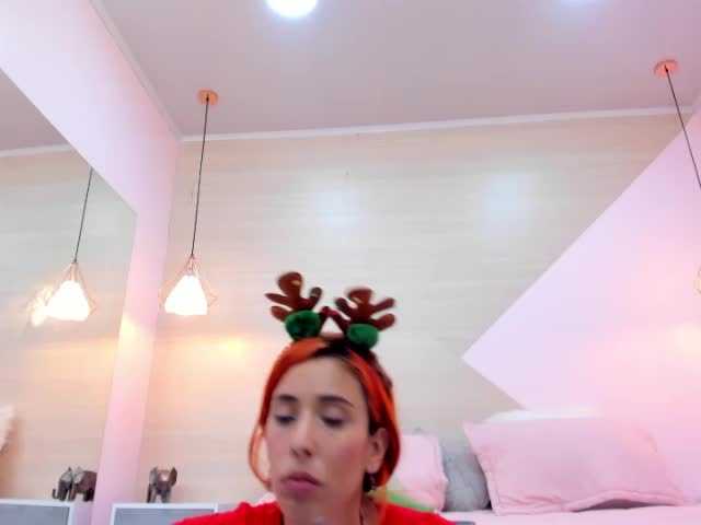 Zdjęcia paulasosa1 ♥ I want to suck your candy cane♥ Reach my goal for fuck my pussy very hard with my dildo♥Tip 100 for special gift♥