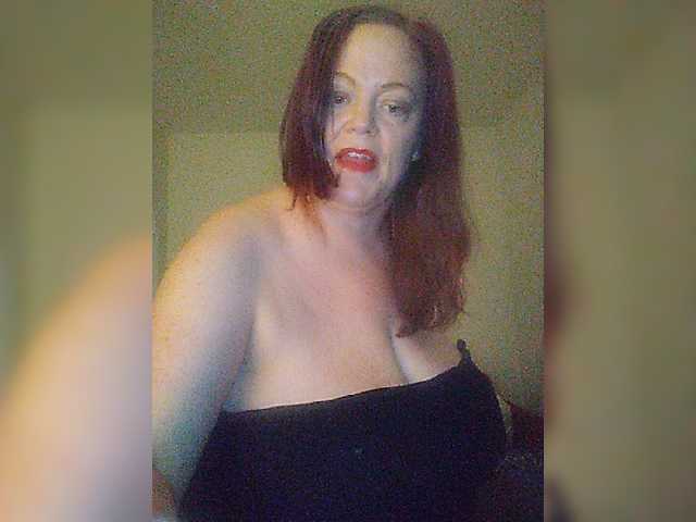 Zdjęcia PennyLaney #hugetits#bigass#milf #queenofqueens No private messages without tipping first Follow me @candy_stone20
