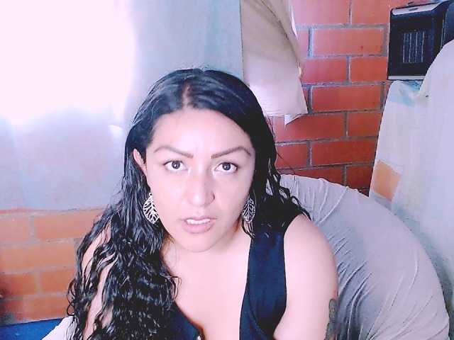 Zdjęcia Pepiitaa-Pexx you want to talk to me #mature #hairy#latina #squirt#smalltits#deepthroat#chubby#bigpussylips#curvy