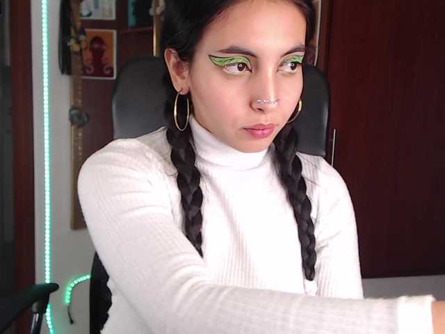 Zdjęcia PepperLara #makeup #sexy #colombian #latina #latingirl #bdsm #bigass #prettyface #culogrande #coño #pussy #lovense