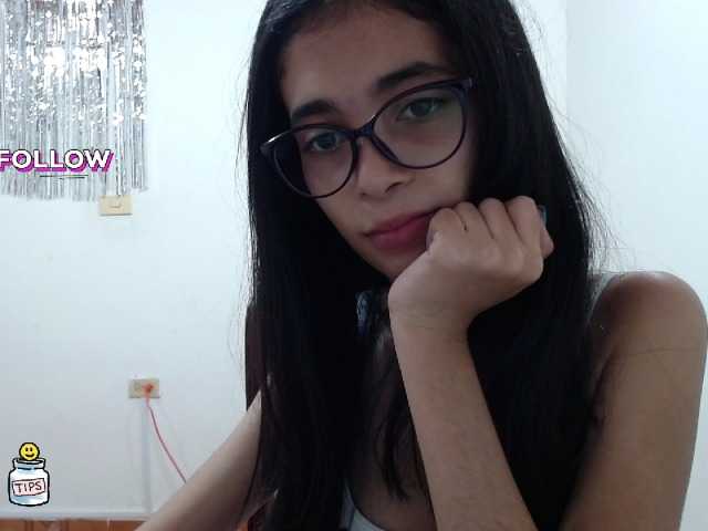 Zdjęcia petit-linda18 Hi!!! I'M NEW! CUM PLAY WITH ME! #18 #young #smalltits #skinny #braces