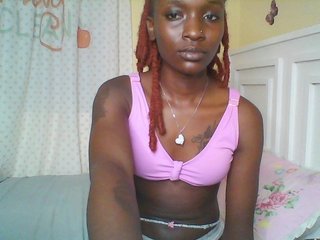 Erotyczny czat wideo PixieCuddles01