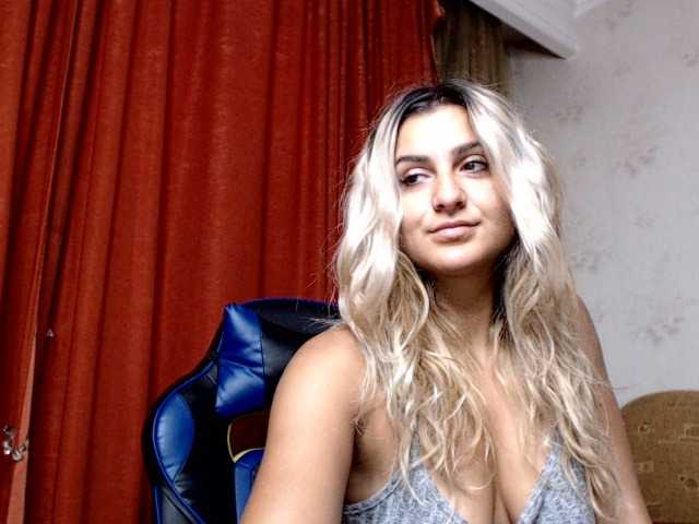 Zdjęcia PlayfulNicole Lets meet better and lets have some fun :) Lush is on :) Offer me pleasure with your *****s ;) follow me