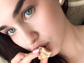 Erotyczny czat wideo plushflametwinklemeow