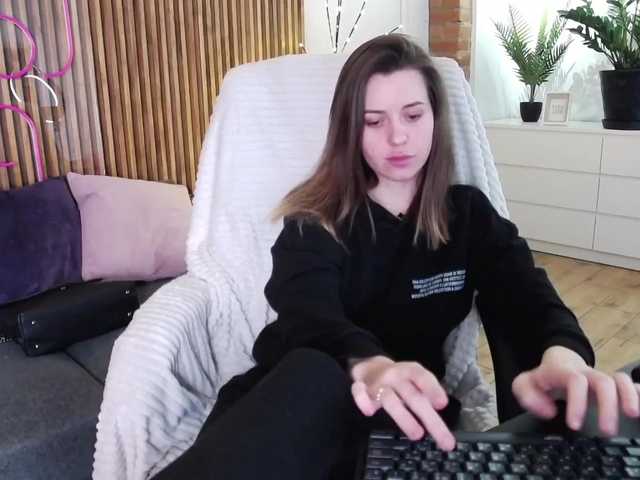 Zrzuty ekranu transmisji PolinaPrada