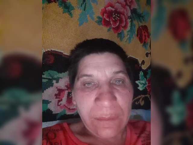 Zrzuty ekranu transmisji PollyMILF-By
