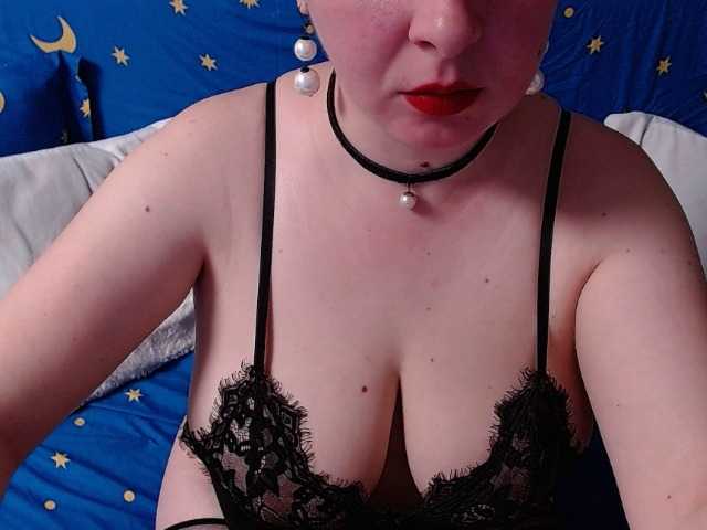 Zdjęcia PrestigeX Objectif : 2000 ! 1316 atteint, 684 restant jusqu'au début du spectacle FONTAINE SQUIRT! Toy vibrate start with 2 tokens.P.M only for 20 tips and free for my fans only!!! Thx you.