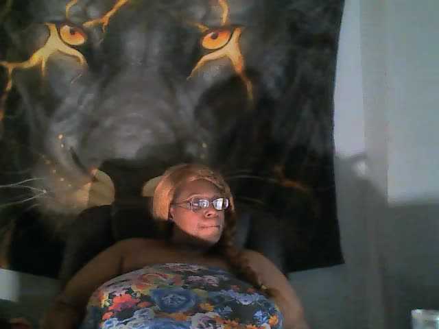 Zrzuty ekranu transmisji PrettyBlacc