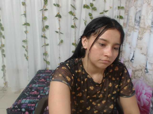 Zrzuty ekranu transmisji prettycutee