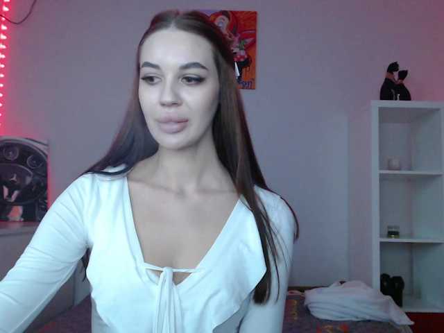 Zrzuty ekranu transmisji PupsGirl
