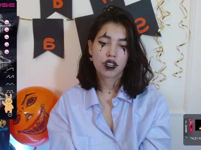 Zdjęcia Pyabutr ♥Hey guys welcome to my halloween room. Your tokens vibe my devil lush. Lets have hot show from hell♥#asian#18#bigboobs#lovense#anal