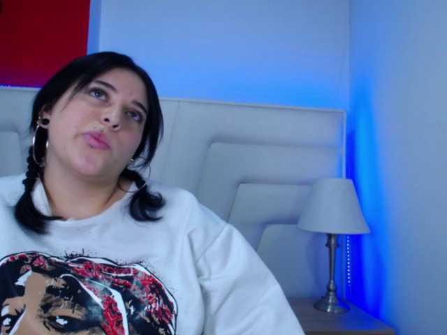 Zrzuty ekranu transmisji queen077