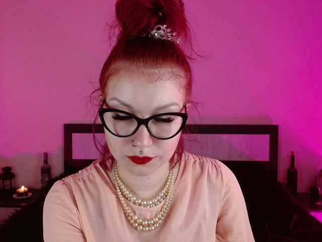 Zdjęcia Goddess_Amanita You Glamournatrix Findomme will humiliate you gently