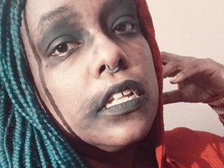 Erotyczny czat wideo Queenie-Bee