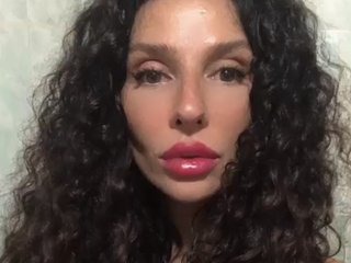 Erotyczny czat wideo Queenilatan