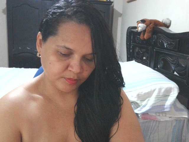 Zdjęcia QueenNight Hi love come and enjoy my big ass LUSH ON❤️#bigass#lush#hairy#mature#milf