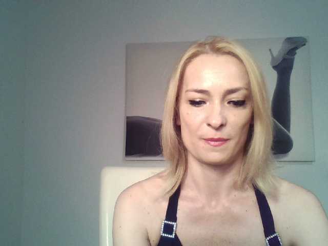 Zrzuty ekranu transmisji QueenofBerlin