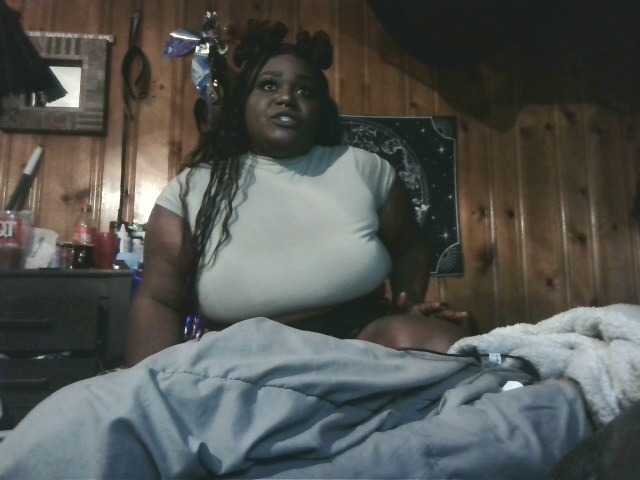Zdjęcia QueenRaynexxx Hello Its A Place Fit 4 A Queen! Thick Chocolate GIRL RIGGHT HERE!!!