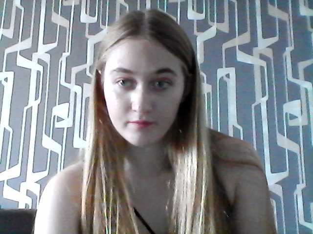 Zrzuty ekranu transmisji QweenElsa